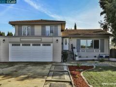 【房屋】 Single family 4 bed 3 bat