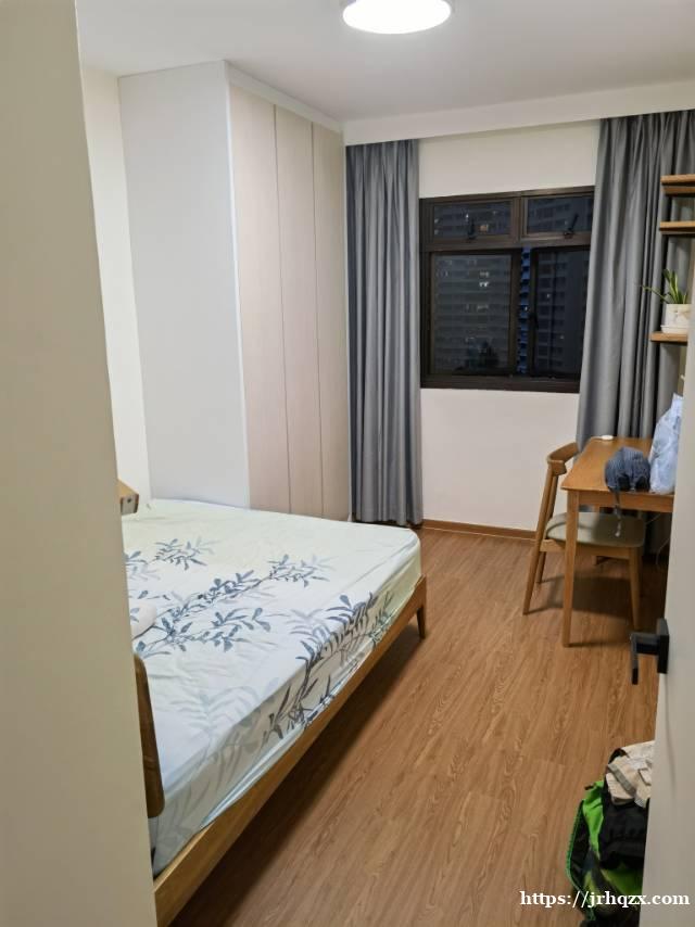 中峇鲁超近地铁独立卫生间普通房出租 中峇鲁超近地铁独立卫生间普通房出租