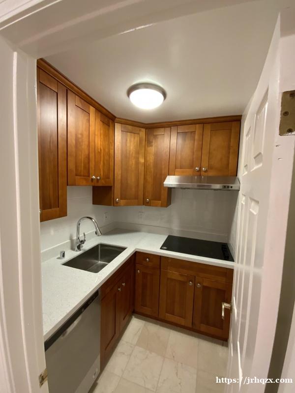 Redwood City SFH中的ADU出租 Redwood City SFH中的ADU出租