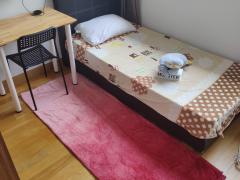 马里士他 大巴窑地铁站 两人住普通房 科廷正对面 无屋主 无