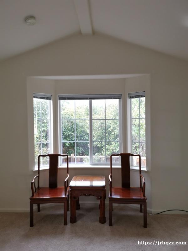 东湾Walnut Creek核桃溪边500尺独立屋1b1b招 东湾Walnut Creek核桃溪边500尺独立屋1b1b招