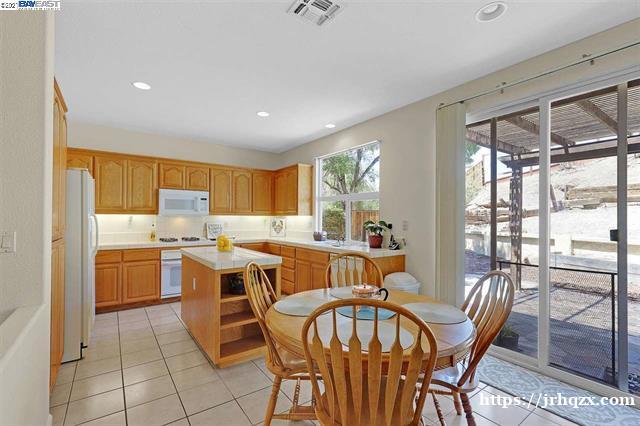 Antioch 4房3卫+ Bouns Room Movin Antioch 4房3卫+ Bouns Room Movin