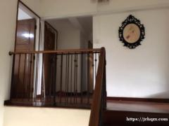 Bulit Gombak MRT出租一间大主人房，一间大普通