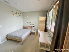 $1150 出租全新townhouse 3b3b中的一间