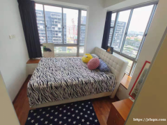 紫线波东巴西地铁口 主人房 可2人 折型飘窗 泳池健身房齐全