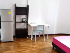 马里士他泳池公寓主人间出租只租一个人