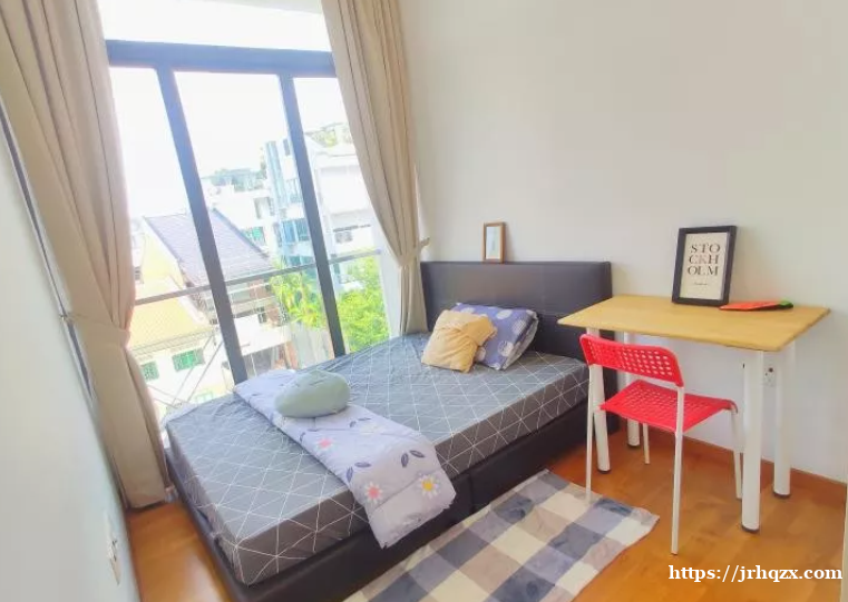 花拉公园地铁站 诺维娜地铁站中间位置 公寓普通房 无屋主 可 花拉公园地铁站 诺维娜地铁站中间位置 公寓普通房 无屋主 可