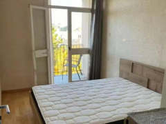 94 creteil 8号线 4月1号起出租一独立单间