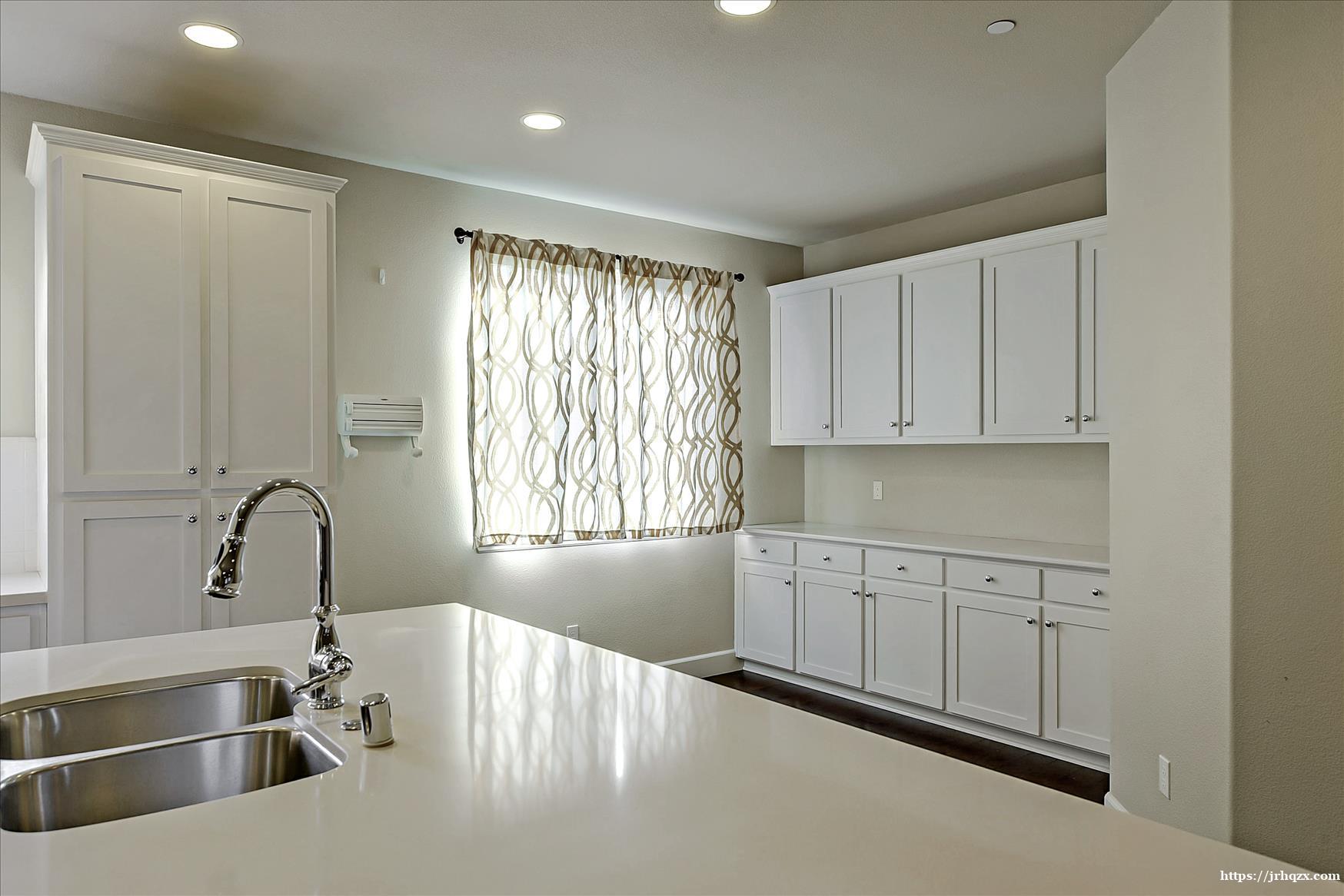 Sunnyvale 94085 3b2.5b1den tow Sunnyvale 94085 3b2.5b1den tow