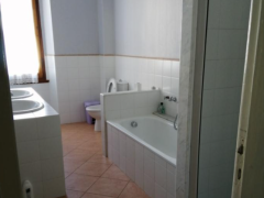 中国街1 米6桥洞附近落地房大房间搭铺