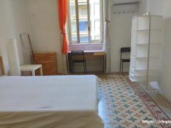 公寓在3楼有电梯，3室1厨1卫。