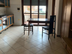 出租：住家Via Bologna 一房一厅 一卫