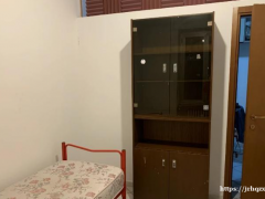 房租350！！绿线cimiano地铁口三室出租一个单间