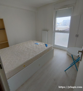 Fort,Aubervilliers拉故内无有单间出租，中央供暖