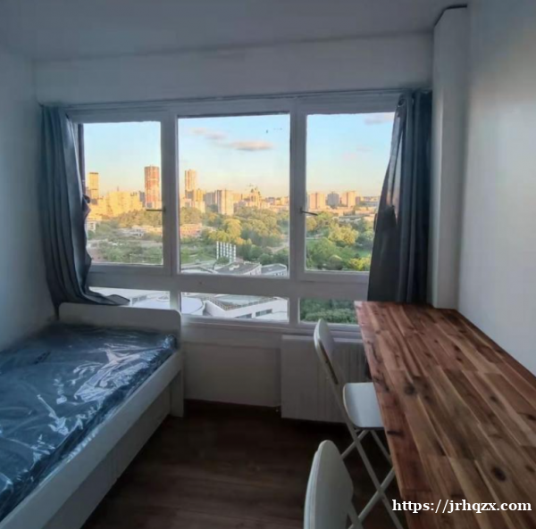 14平全新装修studio. 近la défense. 14平全新装修studio. 近la défense.