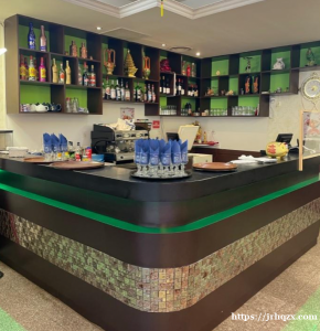 外省餐馆美丽价格急让，离巴黎1百多公