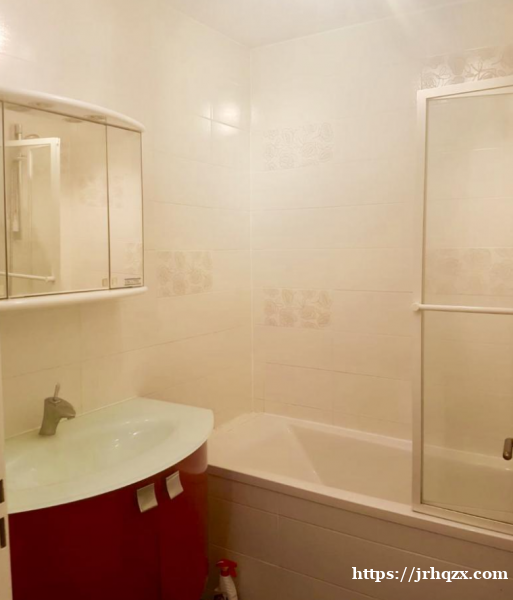 巴黎12區Bercy 豪華裝修好房90平即日起出租怜包入住。 巴黎12區Bercy 豪華裝修好房90平即日起出租怜包入住。