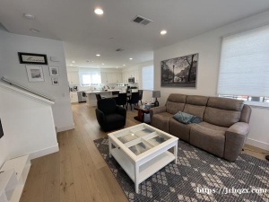 东湾Bart站新房3房3浴房间出租