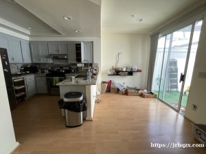 San Jose 95134 3b3b Townhouse中的副卧1b1b招租 $1270