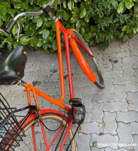 自行车出售。在 米兰华人街附近 轮始尺寸为26