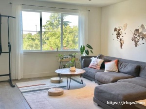 Sunnyvale 94085 Townhouse 独层1b1b, 带家具, 交通便利, 即可入住