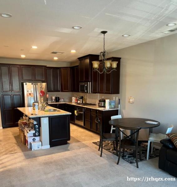 Sunnyvale (94085) 宇宙中心 全新 3B/3B townhouse 中一间次卧出租。 Sunnyvale (94085) 宇宙中心 全新 3B/3B townhouse 中一间次卧出租。