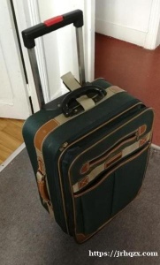 行李箱 10欧 尺寸高60宽35厚25