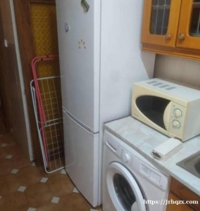 低价出售家用洗衣机和冰箱，9成新，在usera自取