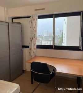 94省近12大 近8号线Crétei Université站 88平三室一厅中1单间 11.1起分租