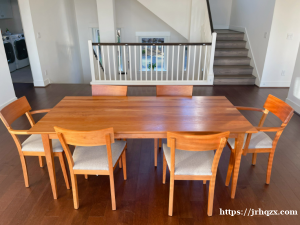 出售Room&amp;Board Dining table+6把餐桌椅