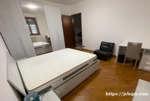 房间出租 via Roma 出行方便