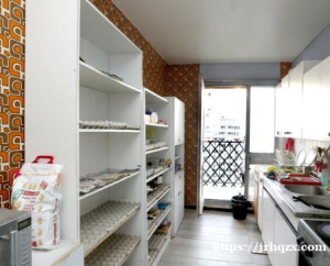 94区有一间房出租