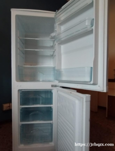 米兰comasina，7成新冰箱，100欧自取