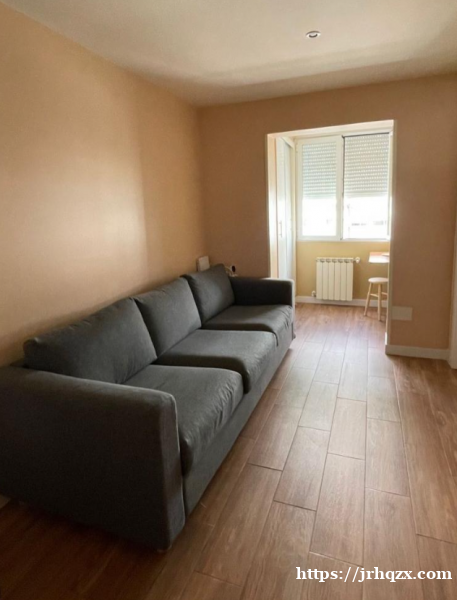 两间大小房间出租 两间大小房间出租