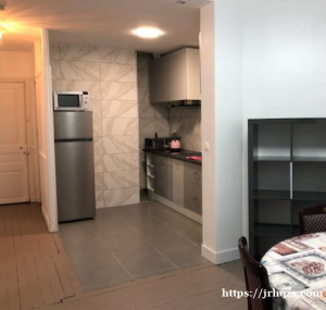 93省VILLEMOMBLE, Av de la République, 步行5