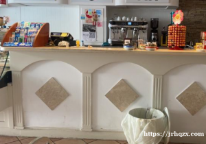 viareggio海边 小酒吧bar转卖 第一次做酒吧 现想转行 有comun