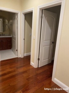 出租房屋 位于morgan hill 楼上有两个次卧出租