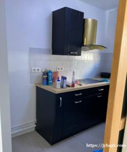 8号线Maisons-alfort les juilliottes地铁站。