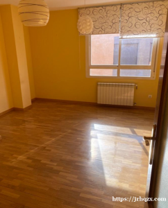 valdemoro - guardia civil 全租 3房2卫 带车库， 游