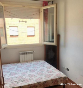 VIA POLLATIVE 44/G PRATO (PO)普拉托有多个房间搭铺