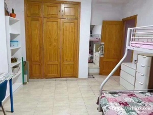 即可入住！可看视频！ 北部7号线Valdezarza地铁口 —-2套单身公寓+暖气出租，家具齐全，拎