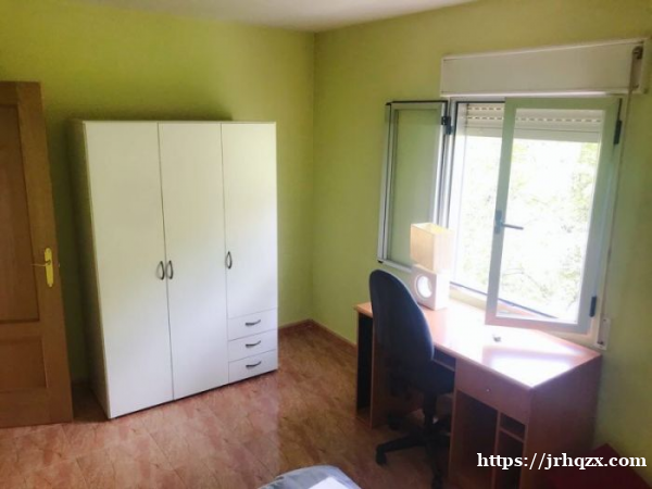 即可入住!Getafe卡三旁 __-2个房间大小单人房出租 __-房子装修新,房内全新大衣柜,书桌, 即可入住!Getafe卡三旁 __-2个房间大小单人房出租 __-房子装修新,房内全新大衣柜,书桌,