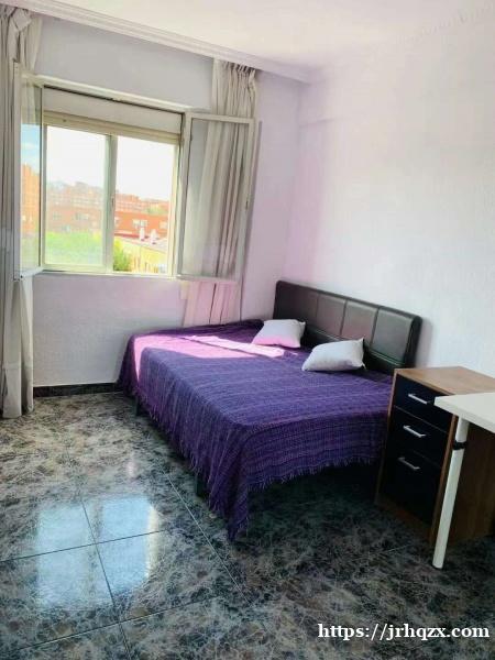 3号线San fermin地铁站 __- 4室1厅1200欧 __-地铁口出来就是,15min直达市 3号线San fermin地铁站 __- 4室1厅1200欧 __-地铁口出来就是,15min直达市