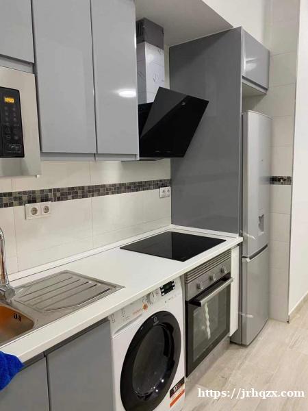 小车火站C2/7/8线El Pozo单身公寓,精装修,只要650欧 __-修装新,家具新,楼层b 小车火站C2/7/8线El Pozo单身公寓,精装修,只要650欧 __-修装新,家具新,楼层b