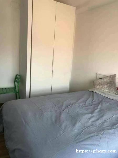 即可入住!可看视频!3/6号线Almendrales地铁站 __-多间大床房出租,330/380欧包 即可入住!可看视频!3/6号线Almendrales地铁站 __-多间大床房出租,330/380欧包