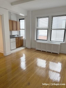 纽约曼哈顿中城电梯公寓$2450/月包水暖电出租
