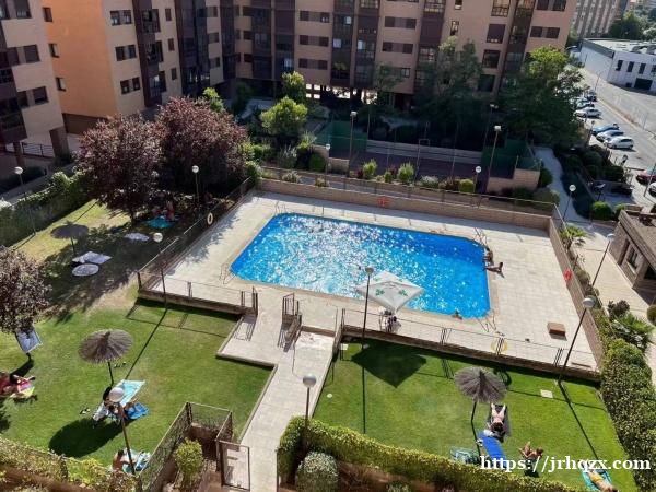 马德里北部机场附近区分REJAS区-2室2卫1厅+车库+阳台整租! 马德里北部机场附近区分REJAS区-2室2卫1厅+车库+阳台整租!