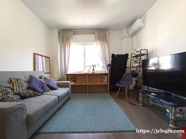 马德里北部 9号线Ventilla地铁站附近 __-2居室1厅1厨1卫整租(85平),带阳台,装修新 马德里北部 9号线Ventilla地铁站附近 __-2居室1厅1厨1卫整租(85平),带阳台,装修新