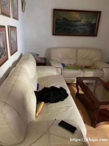 3号线Delicia地铁站 __-3室1厅1厨1卫整租，月租1200欧 —- 直达市中心与moncl