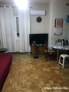 即可入住!6号线Puerta de angel地铁站 __-大房间出租 __-1楼步梯，家具家电齐全